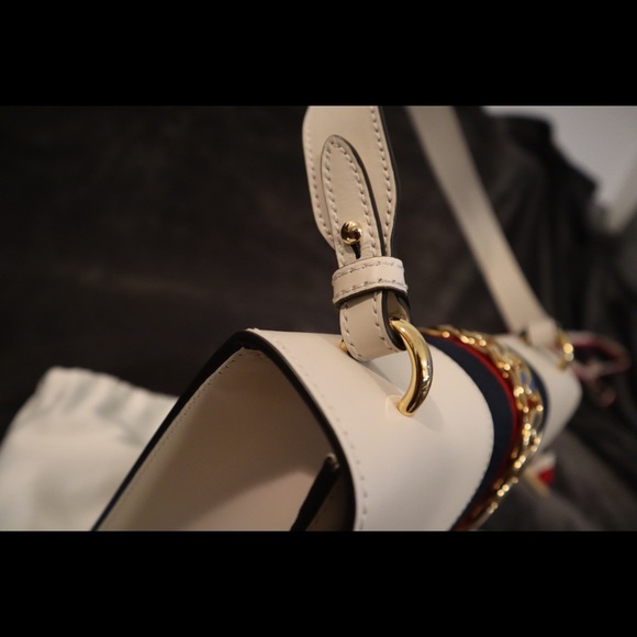 Gucci Sylvie White Small Shoulder Bag - Picture 12 of 16